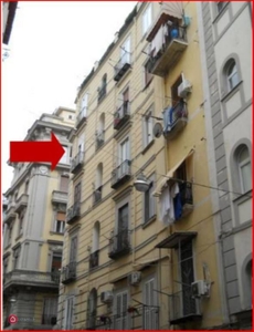 Appartamento in Vendita in Via Maio di Porto 9 a Napoli