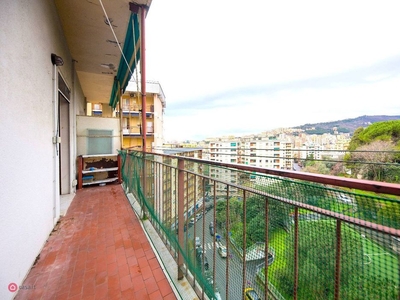 Appartamento in Vendita in Via Rodolfo Savelli 37 a Genova