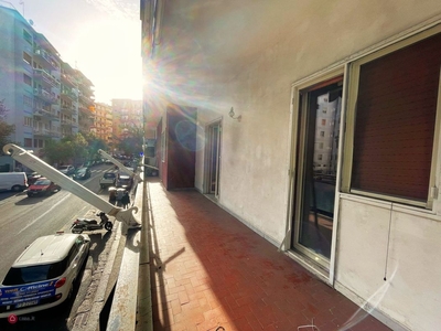 Appartamento in Vendita in Via Simone Martini 79 a Napoli