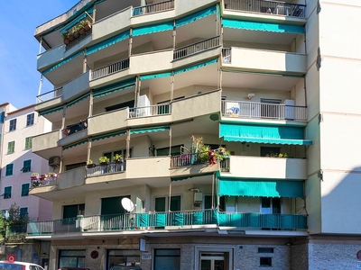 Appartamento in Vendita in Via Simone Schiaffino 16 a Genova