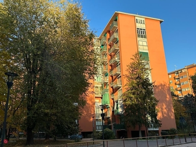 Appartamento in Vendita in Via Val di Bondo 21 a Milano