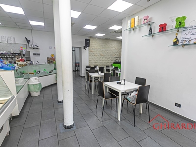 Attività commerciale in Vendita a Genova, zona Cornigliano, 98'000€, 35 m²