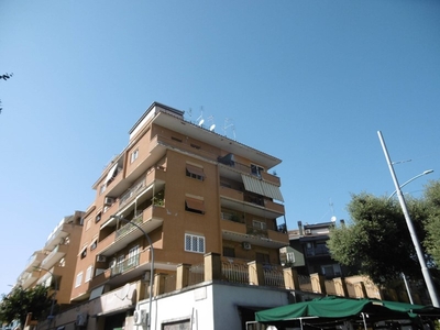 Bilocale in Vendita a Roma, zona Monte Sacro, 159'000€, 62 m²