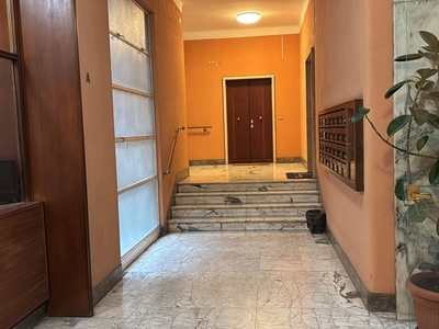 Bilocale in Vendita a Roma, zona Ubaldi, 299'000€, 75 m²