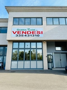 Capannone Industriale in vendita a Modena