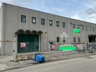 Capannone Industriale in vendita a Monteforte Irpino via Padule