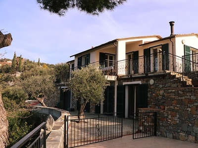 Casa in vendita in Imperia, Italia