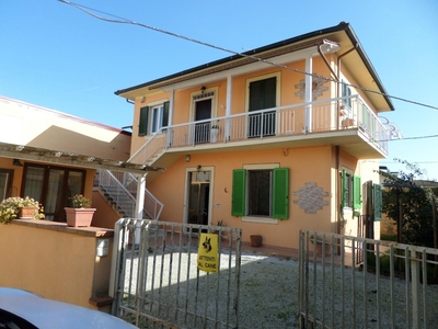 Casa indipendente con giardino a Castelfranco di Sotto