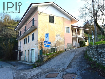 Casa indipendente con terrazzo, Piana Crixia pontevecchio