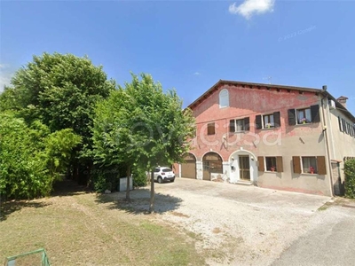 Casa Indipendente in vendita a Piove di Sacco via Santini