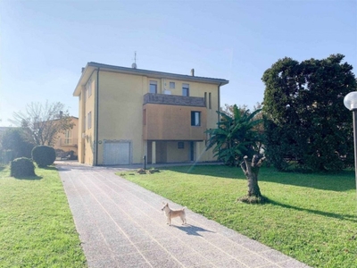 Casa Indipendente in vendita a Selvazzano Dentro via Caselle
