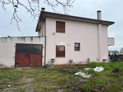 Casa Indipendente in vendita a Stanghella via Alessandro Manzoni, 9