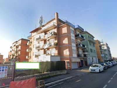Casa indipendente in Vendita in Via Orazio Petruccelli a Napoli