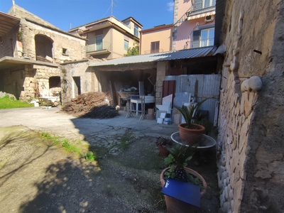 Casa singola in vendita a Caserta Tuoro