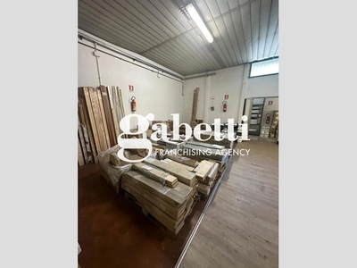 Casale in Affitto a Roma, 1'900€, 220 m²