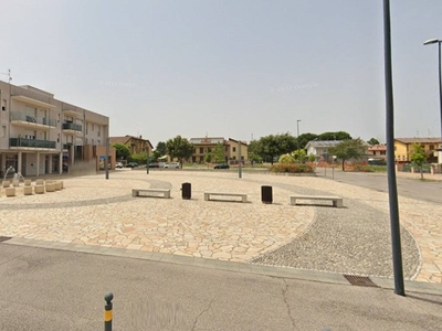 Immobile commerciale in Affitto a Ravenna, zona Mezzano, 400€, 44 m²