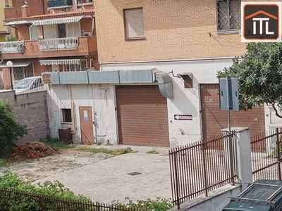 Immobile commerciale in Affitto a Roma, zona Massimina, 2'000€, 300 m²