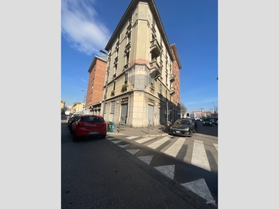 Immobile commerciale in Vendita a Milano, zona Corvetto, 375'000€, 130 m²