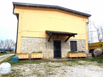 magazzino-laboratorio in affitto a Borgosatollo