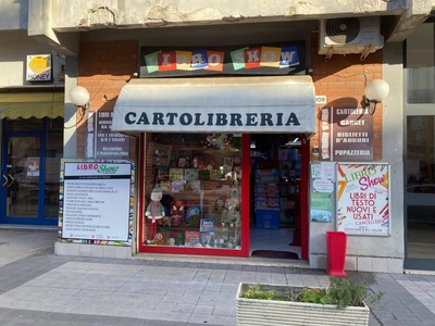 Mentana cedesi attività di cartoleria