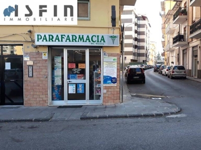 Negozio in vendita a Cosenza via Silvio Sesti, 29