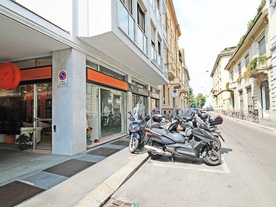 Negozio in Vendita a Milano, zona Repubblica, 1'250'000€, 540 m²