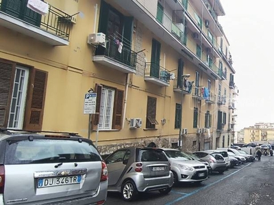 Negozio in vendita a Napoli traversa Privata Pola