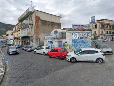 Negozio in vendita a Napoli via Pigna, 2