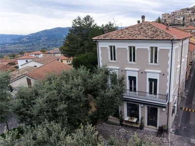 Palazzo in vendita a San Donato Val Di Comino