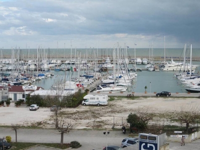 Quadrilocale con terrazzo, Porto San Giorgio lungomare antonio gramsci