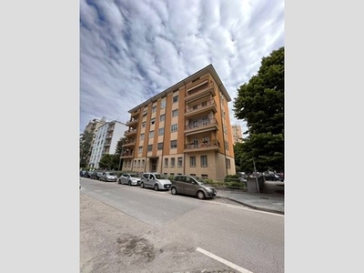 Quadrilocale in Vendita a Mantova, zona Valletta Paiolo, 160'000€, 155 m²