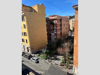 Quadrilocale in Vendita a Roma, 675'000€, 120 m², arredato