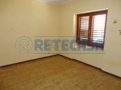 Trilocale in Affitto a Catanzaro, zona CATANZARO, 420€, 90 m²