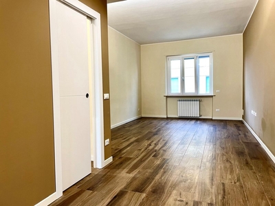 Trilocale in Vendita a Piacenza, 258'000€, 120 m²