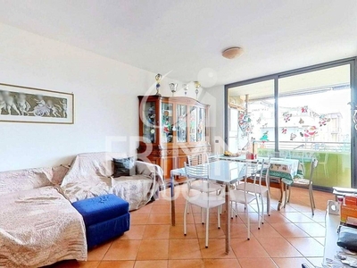 Trilocale in Vendita a Roma, zona Lunghezza, 179'000€, 80 m²