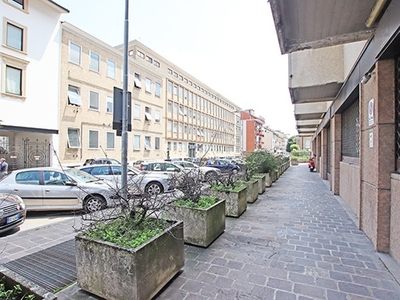 Ufficio in Affitto a Bergamo, zona Centrale, 6'250€, 750 m²