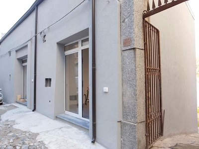 Ufficio in Affitto a Catanzaro, 1'200€, 120 m²