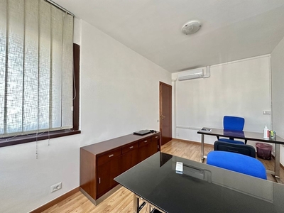 Ufficio in Affitto a Roma, 650€, 50 m², arredato