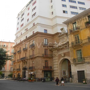Ufficio in vendita a Salerno via Roma, 16