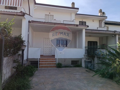 Villa a schiera in vendita a Anzio, Lido dei Pini
