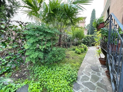 Villa in Vendita a Bergamo, zona Piscine Conca D'oro, 1'380'000€, 357 m²