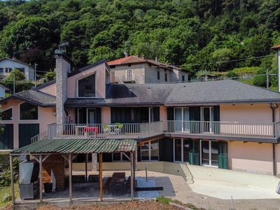 Villa in Vendita a Como, 1'100'000€, 350 m²