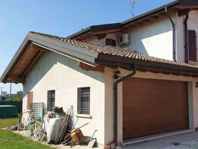 villa in vendita a Motteggiana