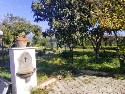 Villa in vendita a Pontecagnano Faiano Salerno Le Quattro Palazzine