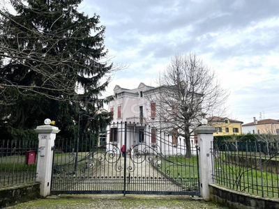 Villa in vendita a Pontelongo via Roma