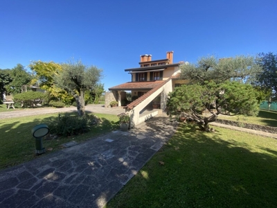 Villa in vendita a Veggiano via Sabbioni