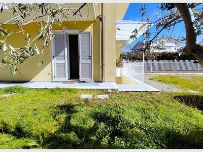 Appartamento in vendita a Carrara, Carrara, MS