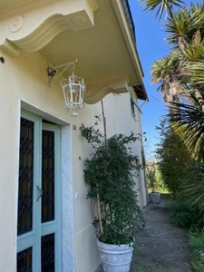 Casa indipendente con giardino, Vezzano Ligure prati