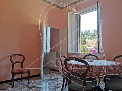 Quadrilocale arredato in affitto a Rapallo
