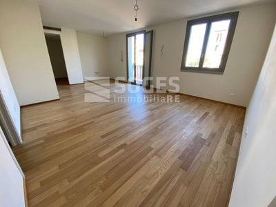 Trilocale con terrazzo, Firenze novoli